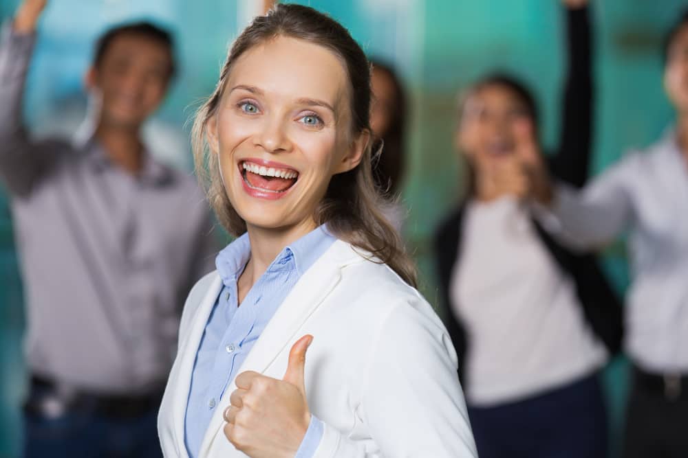 Bailleur privé souriant
